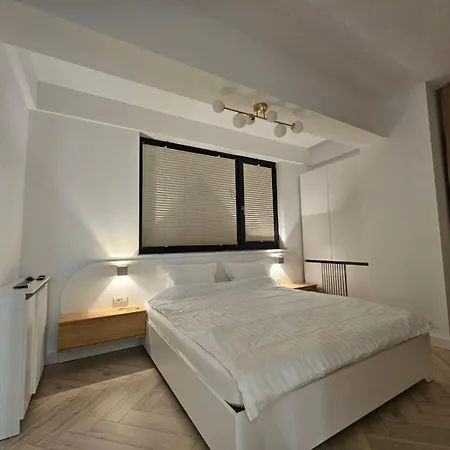 Play Apartmanhotel